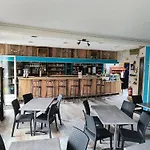 Bar Restaurant La Marie Galante Hotel *